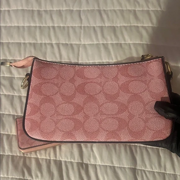 Coach Pink Signature Pattern Bag Set - Picture 4 of 12